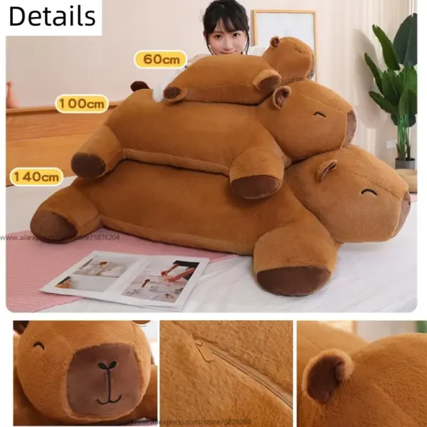 Stack of giant capybara plush toys in three different sizes (60cm, 100cm, and 140cm), with close-up details of the plush material and zippers.