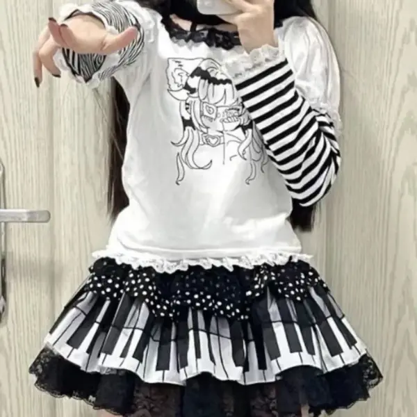 Premium fabric texture of the Gothic Lolita Piano Key Wave Dot Lace Skirt