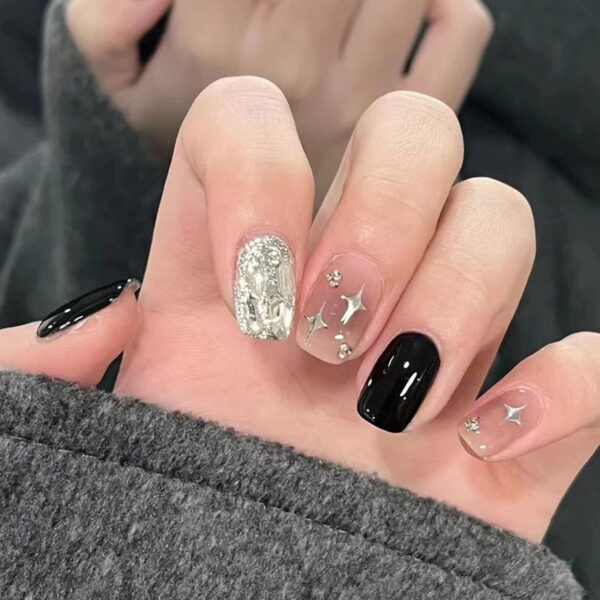 clear-glittery-press-nails-false-press-on-beauty-fake-nails-kawaii-500_97a5e562-6a2d-41e7-8c67-9d4198629139.jpg