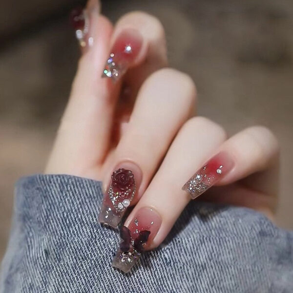 clear-glittery-press-nails-false-press-on-beauty-fake-nails-kawaii-700_c07a0c17-7ce0-4b2c-8730-48cc1393e829.jpg