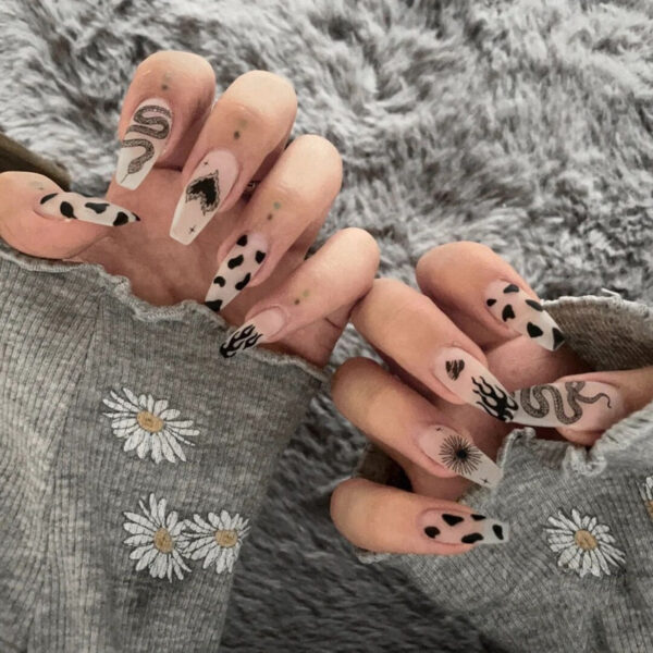 dark-gothic-press-nails-false-press-on-natural-goth-gothic-kawaii-332.jpg
