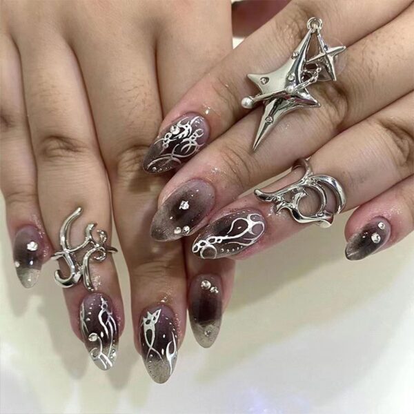 goth-girl-press-nails-false-glitter-goth-gothic-kawaii-780.jpg
