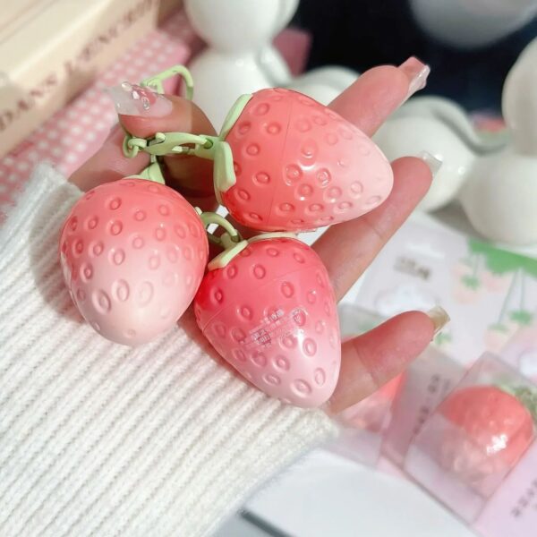 strawberry-keychain-fruit-moisturizing-lip-balm-425.jpg
